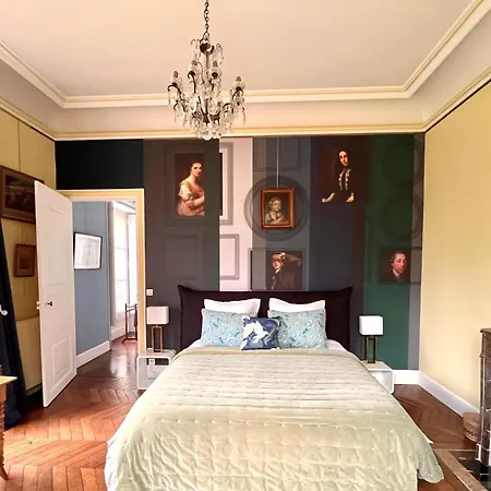 Chateau De Cesny-aux-Vignes