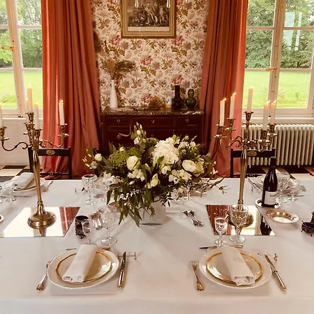 Guest house Chateau De *