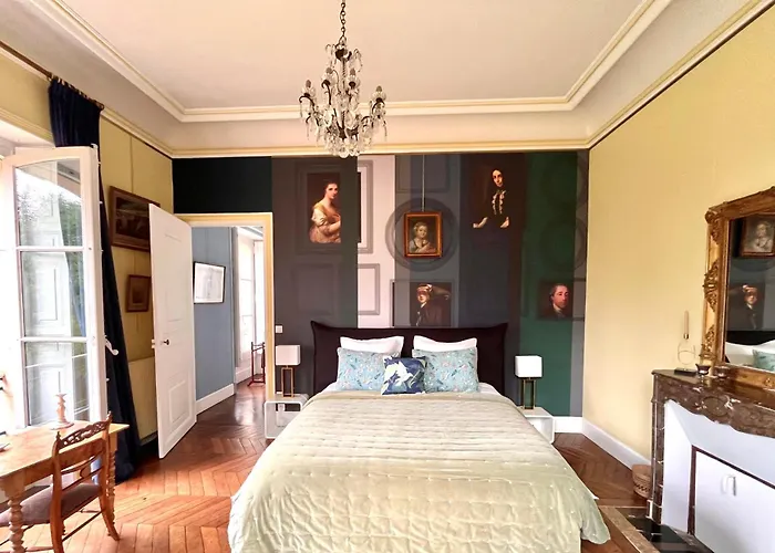 Chateau De Cesny-aux-Vignes