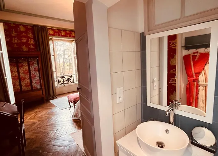 Chateau De Guest house Cesny-aux-Vignes