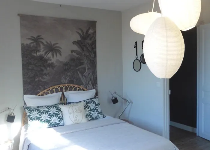 Guest house Chateau De